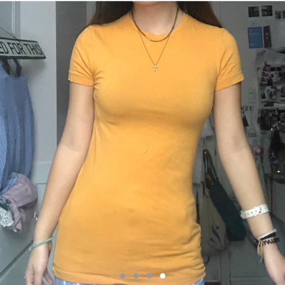 SOLD mustard yellow fitted crewneck baby tee - Picture 4 of 4